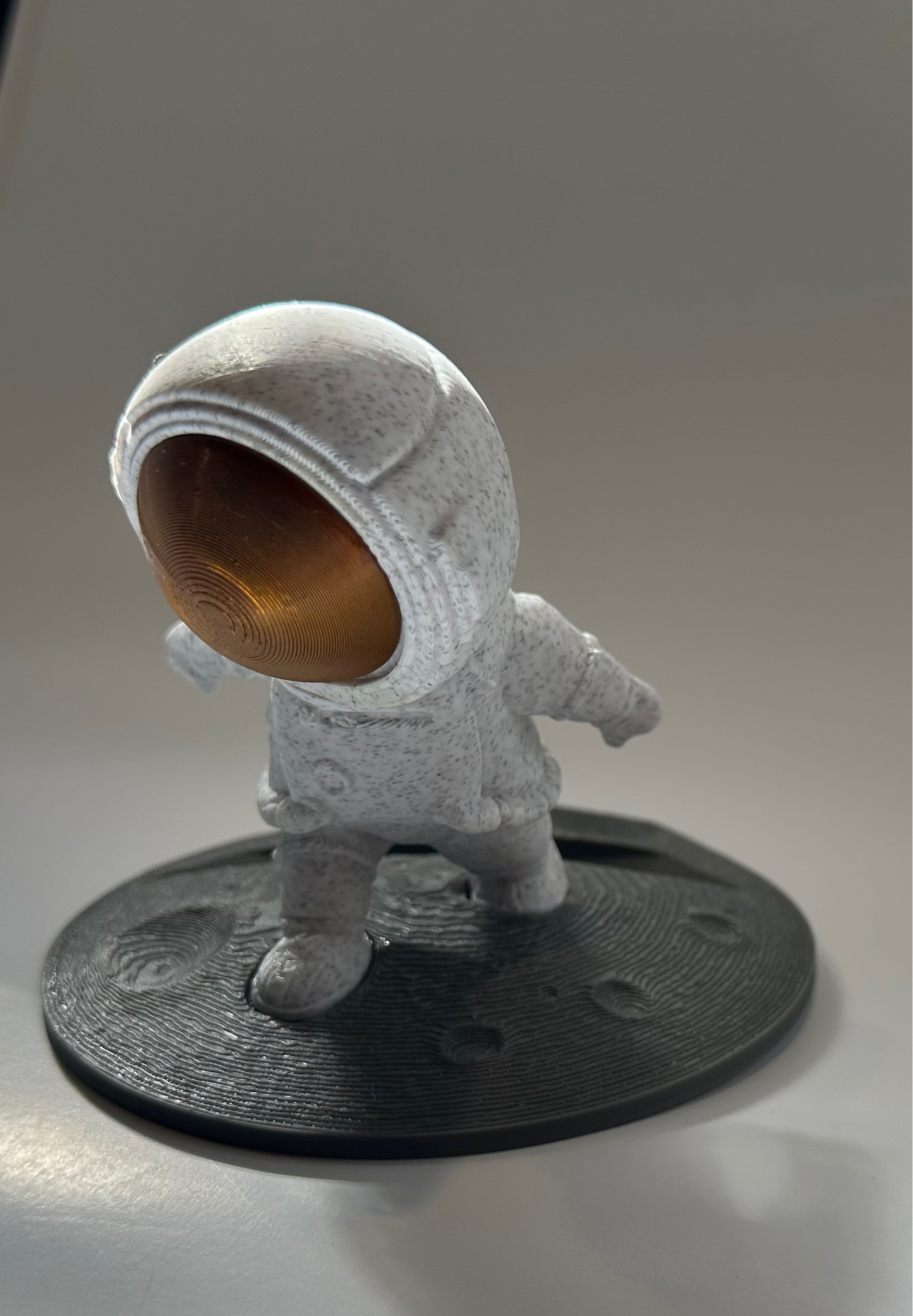 Astronaut Phone Holder